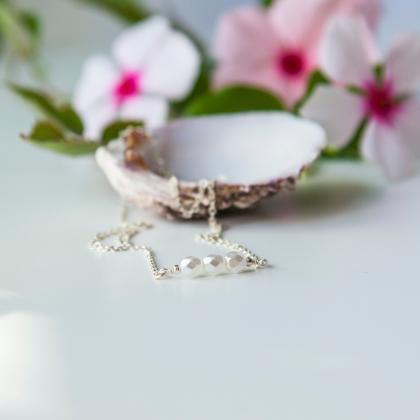 Dainty Pearl Necklace Bridal Jewelr..